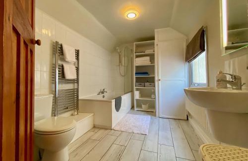 Bonsall House | T'owd Man's Cottage