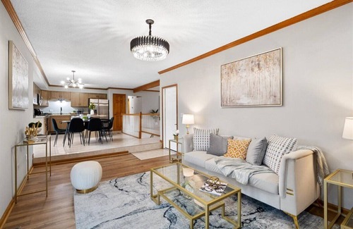 St. Peters House | T's Luxury Pool, Home Theater & Arcade House Prime Location - St. Louis Airport