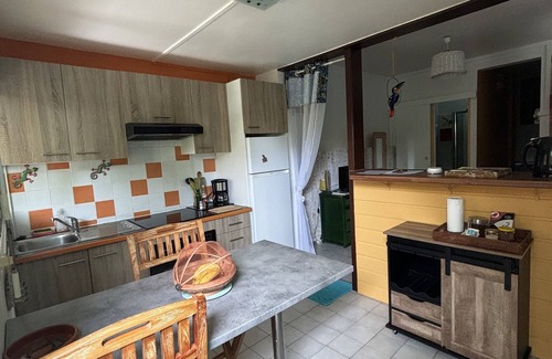 Le Diamant Cabin | T1 avec Terrasse et piscine dans un écrin de verdure à 100 m de la plage.