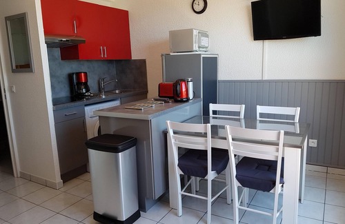 Le Port Apartment | T1 cabin CLIM-WIFI-HEART MARINA-EXCEPTIONAL VIEW-BEACH A 2MN-PRIVATE PARKING