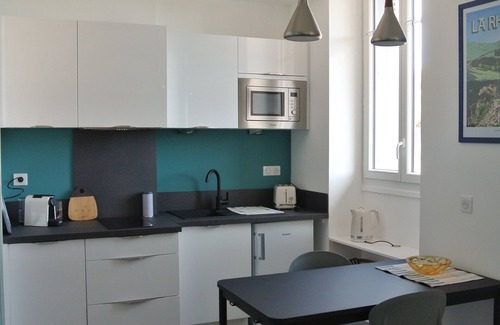 Saint-Jean-de-Luz City Center Apartment | T1 Town center all on foot classified 3rd private parking lot