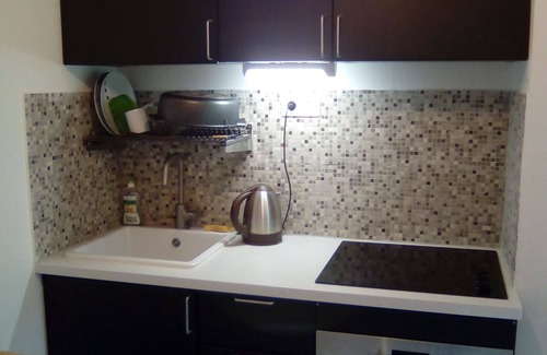 Beaux Arts-Boutonnet Apartment | T1 wooded residence with swimming pool (in summer) and parking lot
