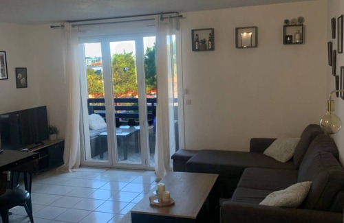 Les Hauts de Canet Apartment | T2 apartment with parking and swimming pool in the residence 5min from the beach