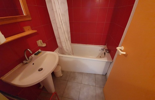 Escaro Apartment | T2 apartment 60 metres from the beach with sea view and private parking