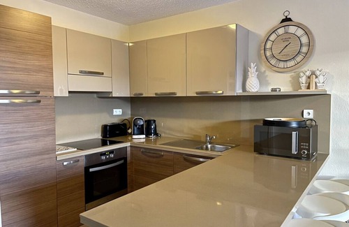 Porto-Vecchio Apartment | T2 apartment in residence with swimming pool, 2 min walk from the port of Porto-Vecchio