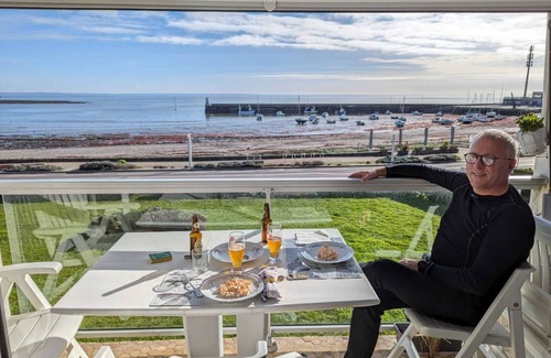 Saint-Jacques Apartment | T2 apartment with sea and port view