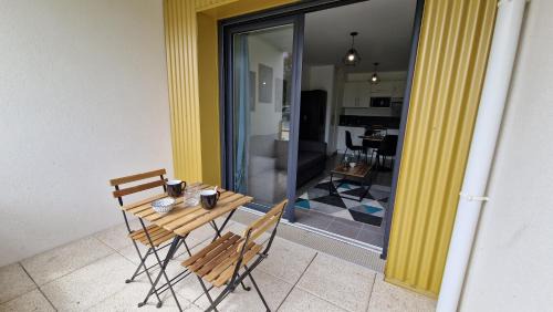 Saint-Nazaire Apartment | T2 avec Terrasse en ville, proche mer et campagne