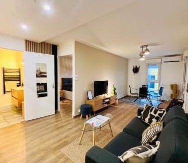 Beaux Arts-Boutonnet Apartment | T2 Beaux Arts parking privé gratuit