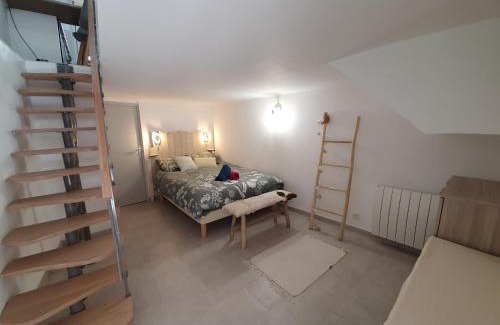 Greoux-les-Bains Apartment | T2 en plein centre du village
