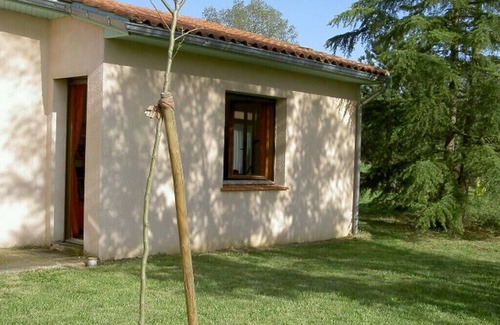 Labege House | T2 furnished, Garden floor