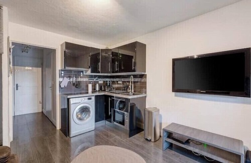 Valescure Apartment | T2 Golf Valescure, swimming pool, tennis & private garden