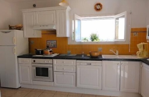 Les Termes Apartment | T2 in villa, panoramic sea view, large terrace, south-facing, quiet location