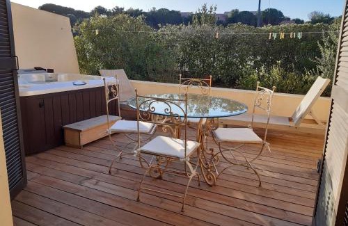 Marine de Saint Ambroggio Apartment | T2 rénové 100m plage avec SPA privatif entre calvi et ile rousse