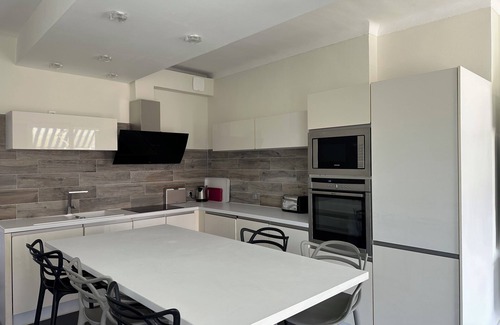 Canet-en-Roussillon Condo | T2 Refait à Neuf en Juin Moderne
