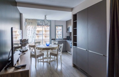 La Cote Radieuse Apartment | T2 STANDING 4 * sea front, 44m2 beach edge (20m) 4 people, 1 bedroom, WIFI FREE