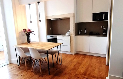 Sao Joao de Deus Apartment | T2 w/balcony