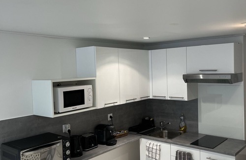 Velaux Apartment | T2 with garden and private pool