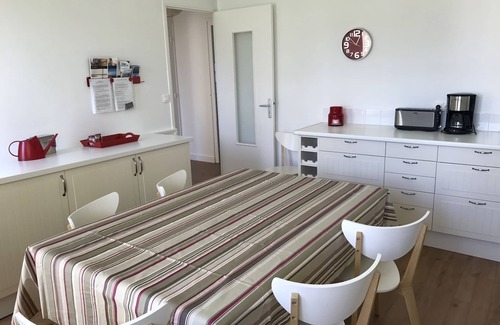 Le Croisic House | T3 4/5 Pax ON THE GROUND FLOOR, BY THE SEA, EVERY WALK OR BIKE, PARKING, WIFI