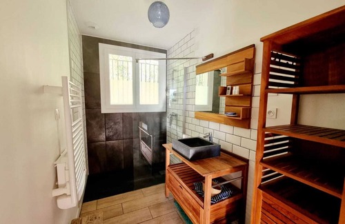 Bayonne Apartment | T3-75m2 +40m2 TERRACE on 1st floor of a house +Private GARDEN and PARKING AREA