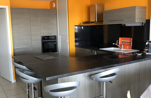 Sete Apartment | T3 air-conditioned near beach facing pond, panoramic covered terrace