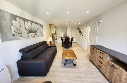 Saint-Bonnet-en-Champsaur Apartment | T3 apartment with garden near the center