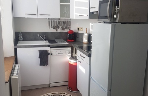 Bormes-Les-Mimosas Apartment | T3 apartment with parking in the heart of Le Pin de Bormes