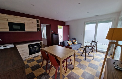 Beziers Apartment | T3 appartement 70 m2,terrasse, en face des arènes