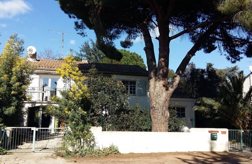 Lattes House | T3 au rdc de Villa Piscine Clim Parking a 8min des Plages