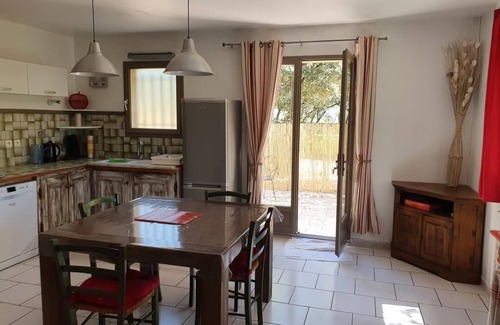 Pernes-les-Fontaines House | T3 country house, cocoon of nature.