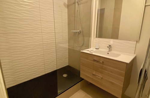 La Demi - Lune Apartment | T3 Lumineux & Confortable. À Côté du Centre-ville. Idéal Pour une Famille