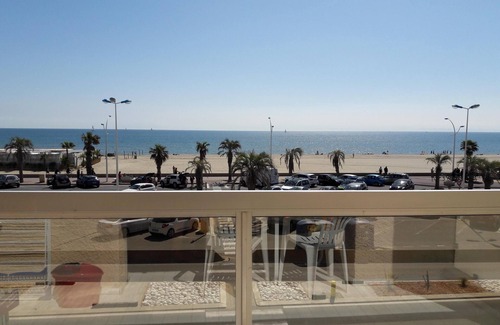 Le Grand Large Apartment | T3 seafront terrace 4 people near downtown private parking