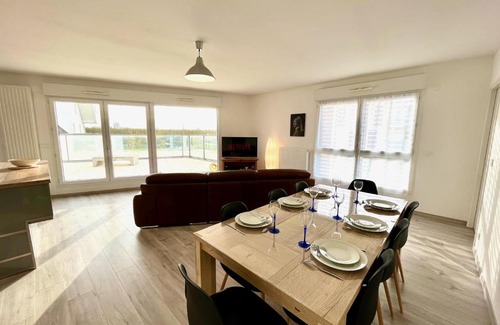 Port of Caen Apartment | T4 avec grande terrasse et parking privé