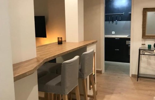 Bourg-l'Eveque Apartment | T4 refait à neuf Rennes, 3 ch. parking, 2 balcons.