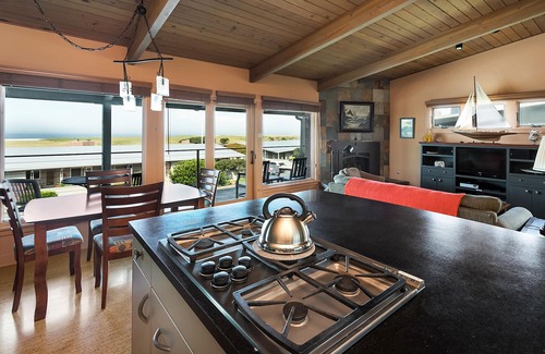 Gearhart Condo | T419 Gorgeous 2 Bedroom, Ocean View, No cleaning fees
