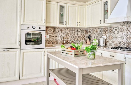 Ghajnsielem Villa | Ta Benna - Five Bedroom Villa, Sleeps 10