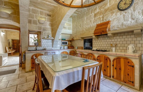 Birbuba House | Ta'Leli Pool Farmhouse in Gozo, L-Gharb Gozo, Malta