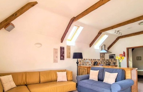 Fivelanes Cottage | Ta Mill Hayloft Cottage in a Stunning Retreat