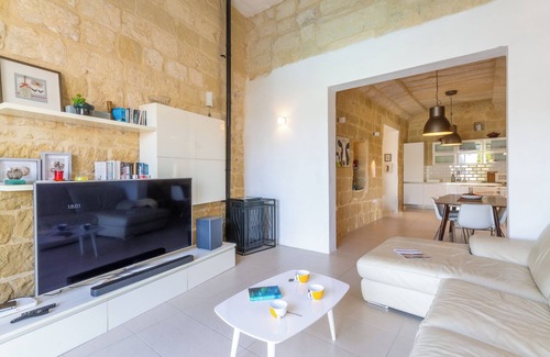 Kercem Apartment | Ta'patee Pool Farmhouse in Gozo
