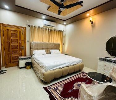 Fatehjang House | Tabbis Guest House