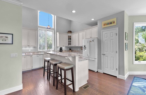 Saint Helena Island House | Tabby on the Tee - Four Bedroom House, Sleeps 15