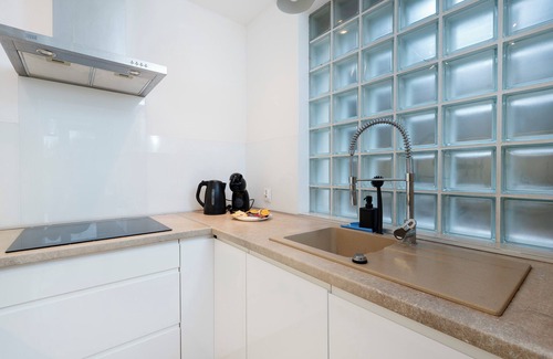 Lodz Apartment | Tabelowa Deluxe Apartment with Garden
