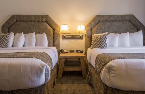 Golden Hotel | Table Mountain Inn