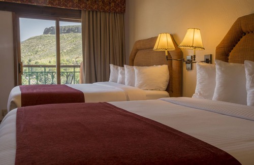 Golden Hotel | Table Mountain Inn