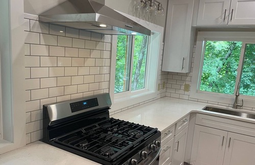 Golden House | Table Rock Lake Lakefront, Easy Walkdown, Very Quiet, Newly Renovated