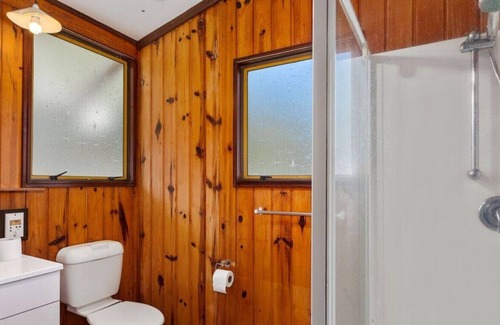 Tirohanga House | Tablelands Family Retreat