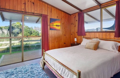 Tirohanga House | Tablelands Family Retreat