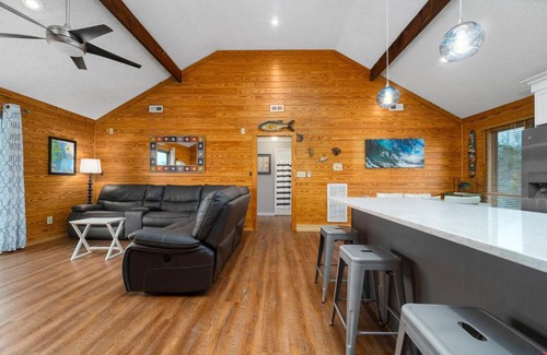 Sandbridge House | Tackle Box