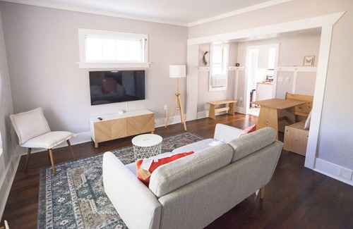 South End House | Tacoma Garden Home - Quiet getaway with quick access to downtown and freeways