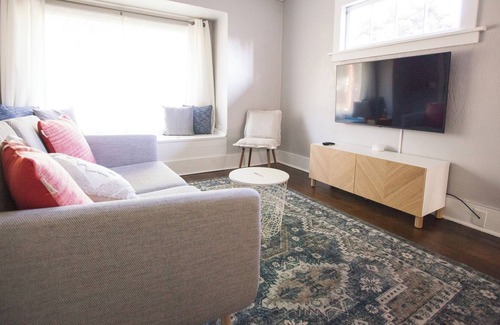 South End House | Tacoma Garden Home - Quiet getaway with quick access to downtown and freeways