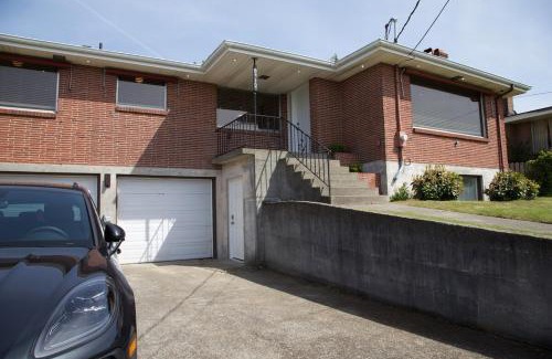 West End House | Tacoma Vista Retreat